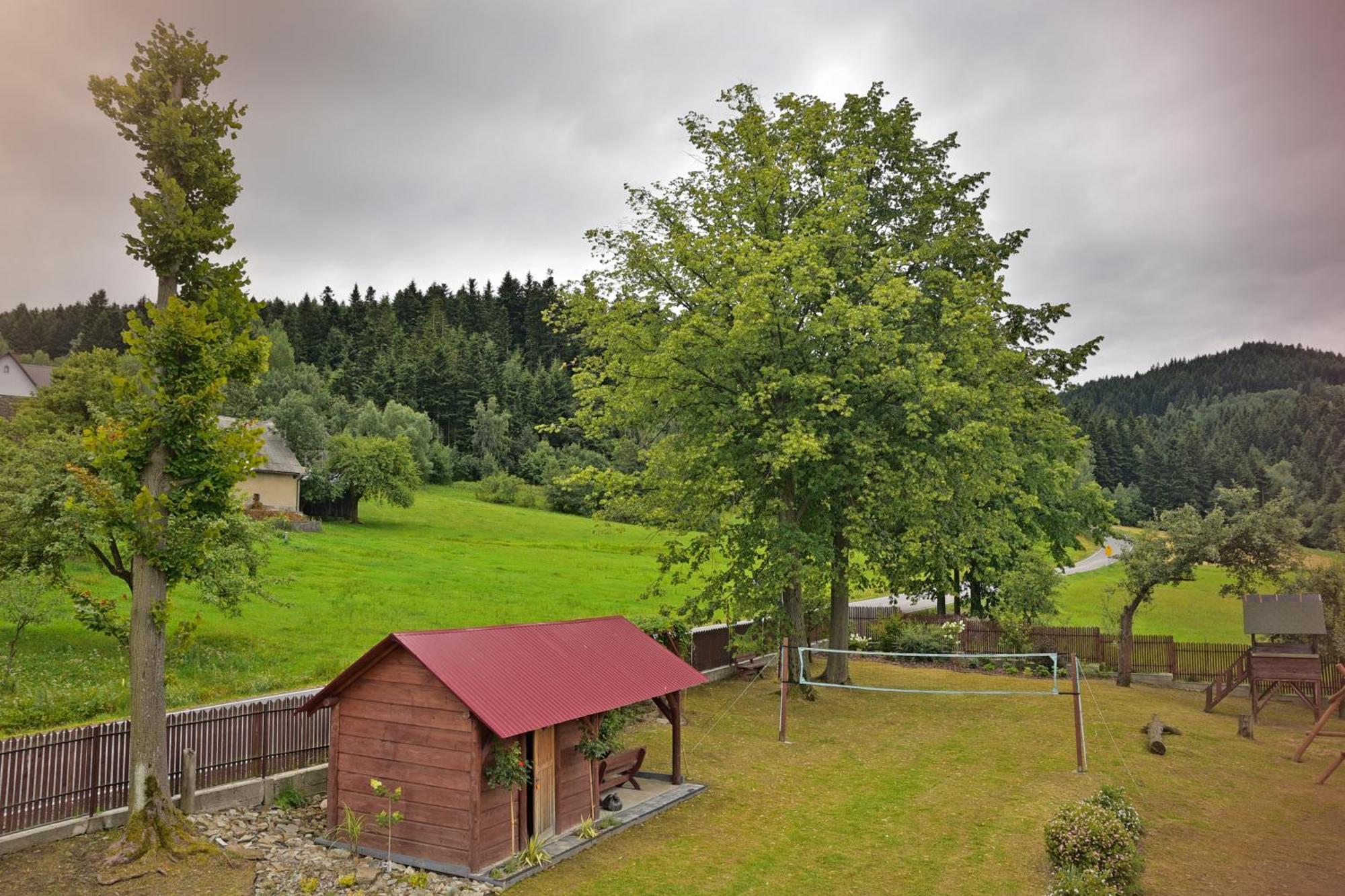 Chata Pod Mogielica Komfortowe Pokoje Z Widokiem Na Mogielice 1000M Od Tras Wokol Gory Mogielica Holiday home Slopnice