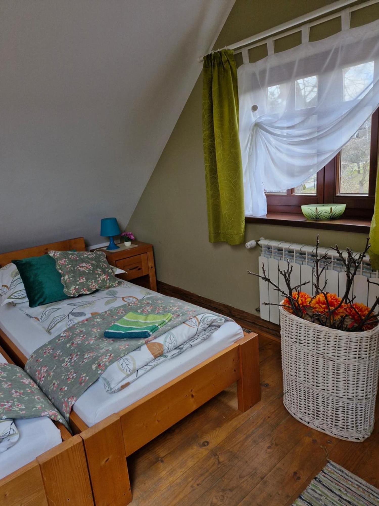 Chata Pod Mogielica Komfortowe Pokoje Z Widokiem Na Mogielice 1000M Od Tras Wokol Gory Mogielica Holiday home Slopnice